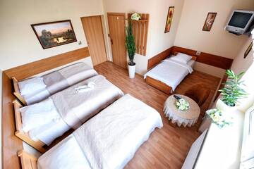 Стандартный четырехместный номер в Отеле Malibu Kalisz